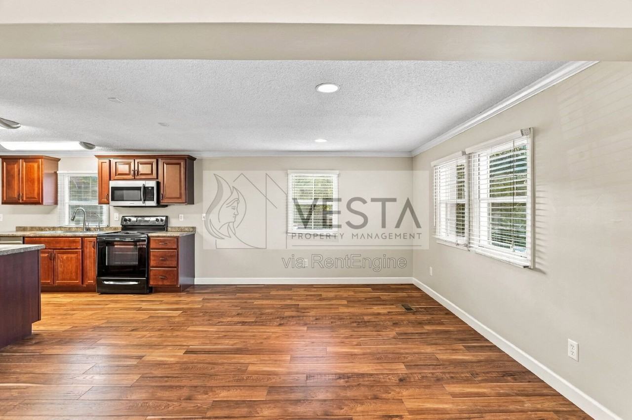 36 Rocky Ridge Rd #E - Photo 3 of 35