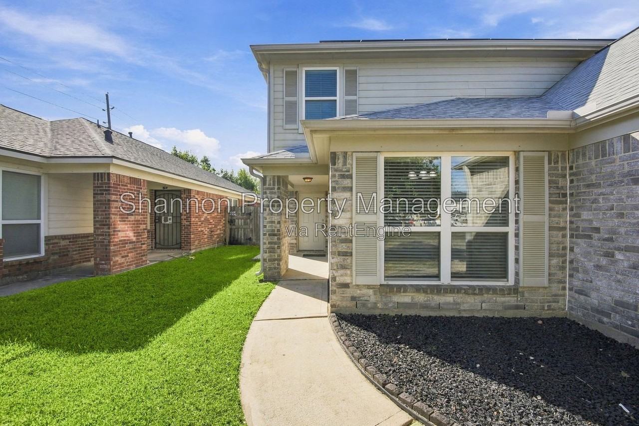 11007 Bauer Elm St - Photo 4 of 50