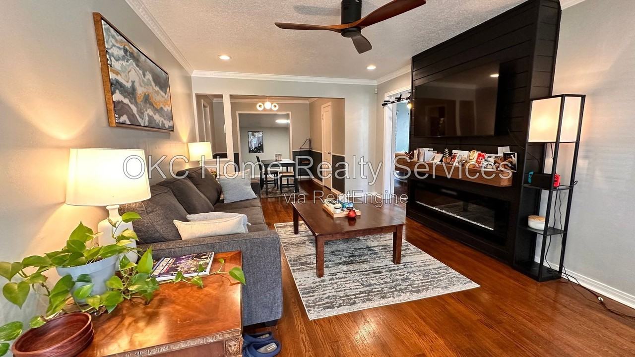 3811 Nw 31st St - Photo 2 of 25