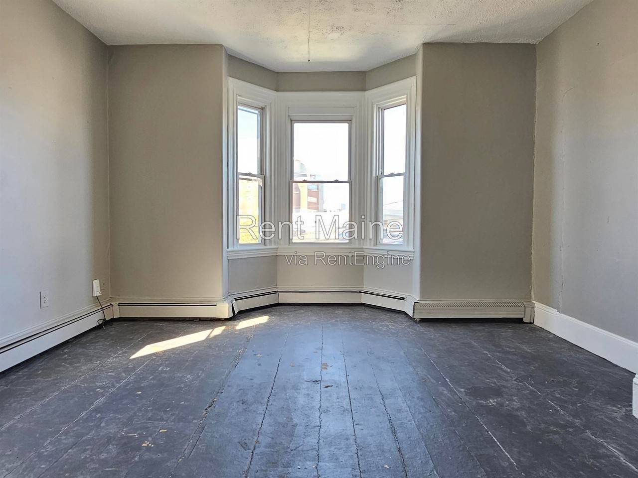 139 Oak St #2F - Photo 4 of 8