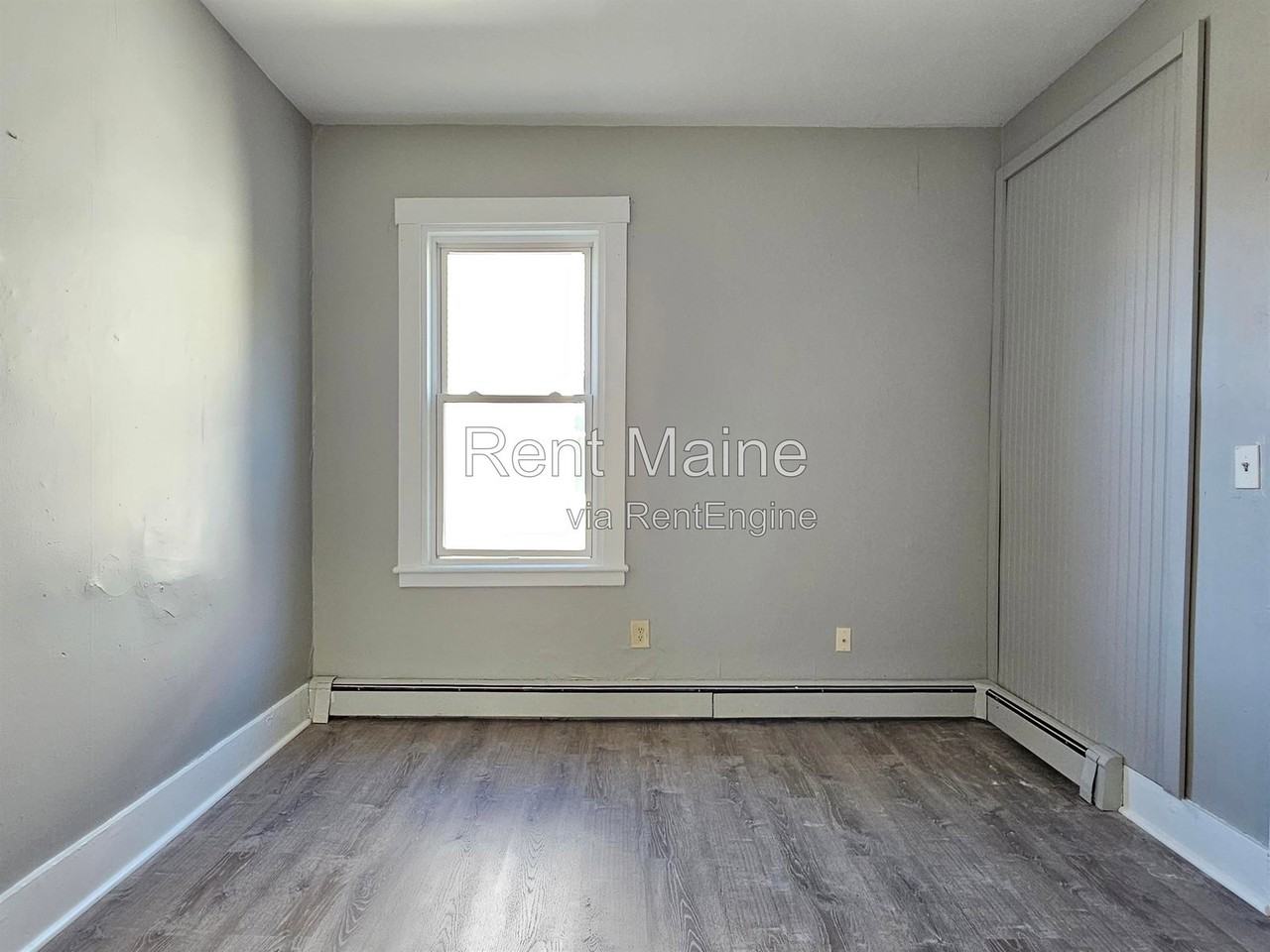 139 Oak St #2F - Photo 6 of 8