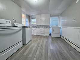 featured image of 29 Bellevue St #1