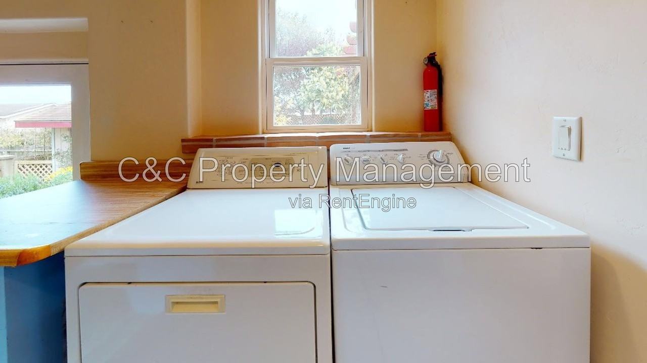 764 Filmore St - Photo 7 of 14