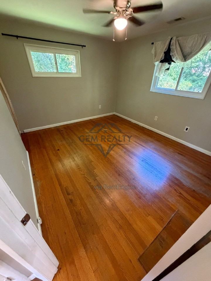 18901 Barnette Cir - Photo 6 of 36