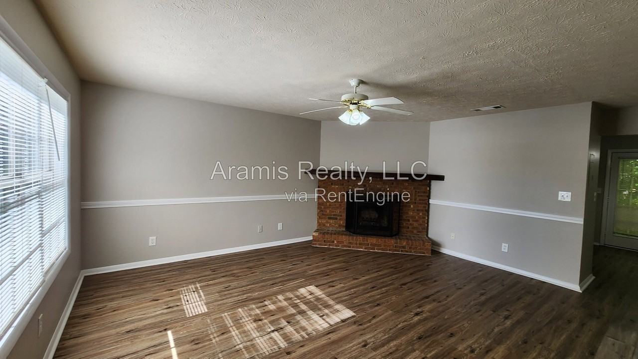 2322 Highpoint Rd #1 - Photo 2 of 13
