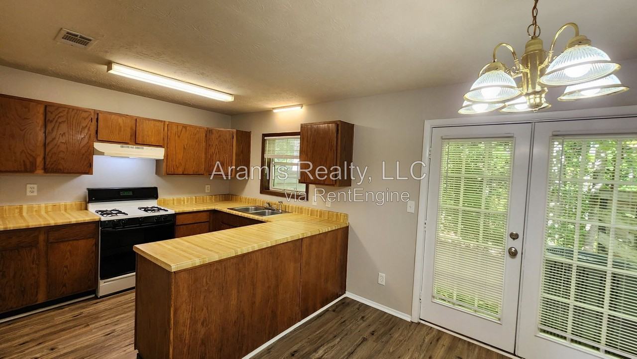 2322 Highpoint Rd #1 - Photo 3 of 13