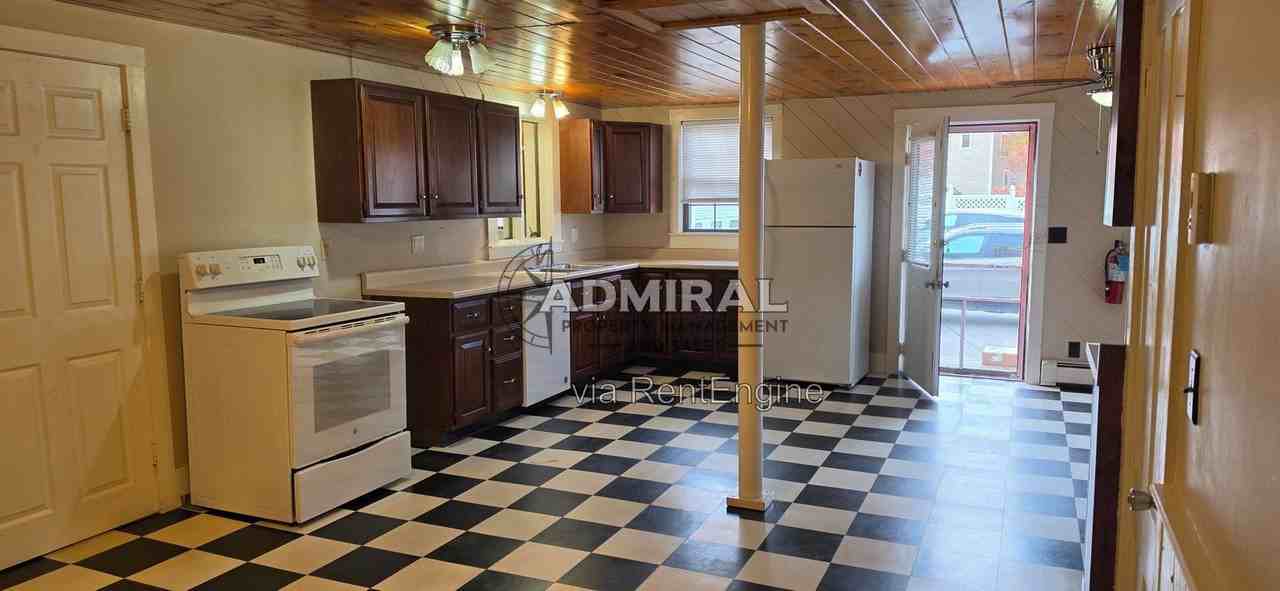 37 Tappan St - Photo 4 of 21