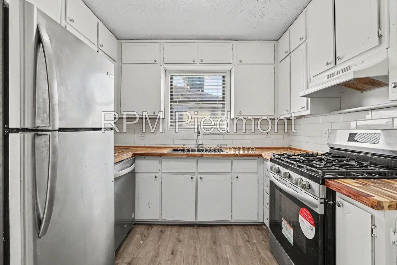 1159 Summer Brook Rd - Photo 3 of 31