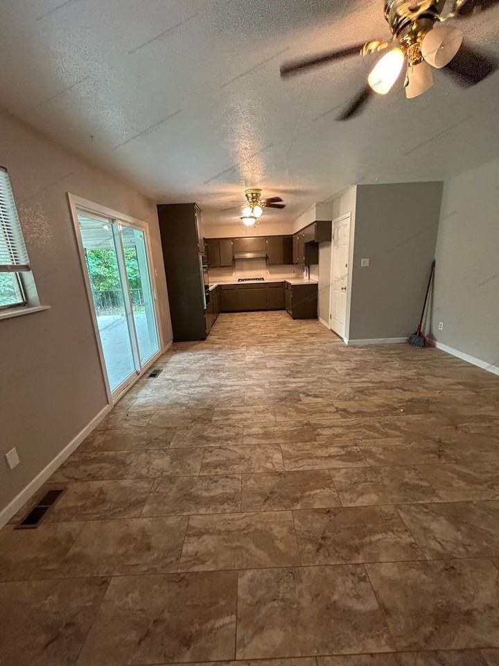 5409 S Y St - Photo 5 of 19