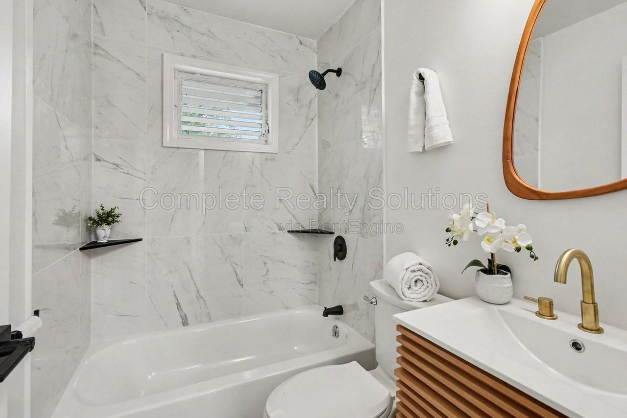 241 Glen Garry Rd - Photo 4 of 24