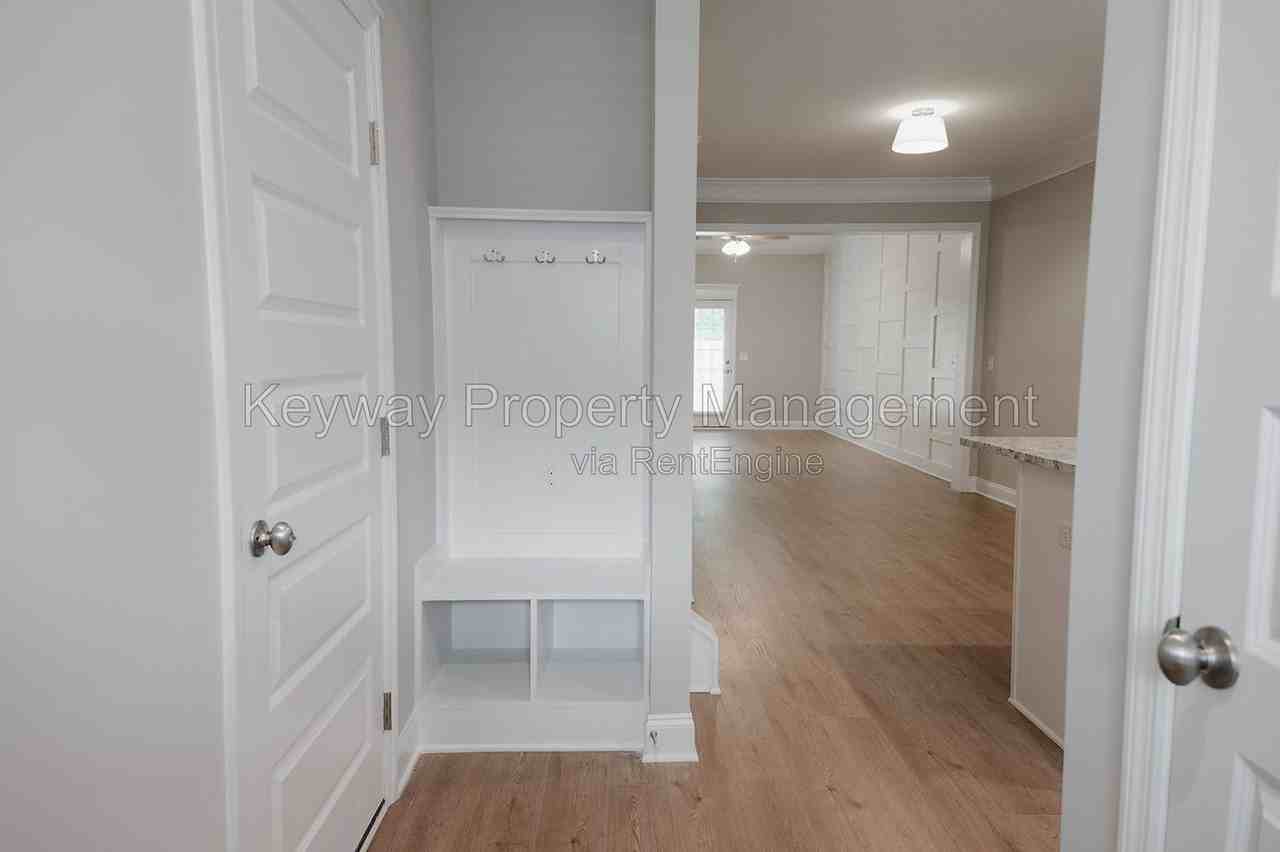 4510 Chestnut Trl - Photo 6 of 26