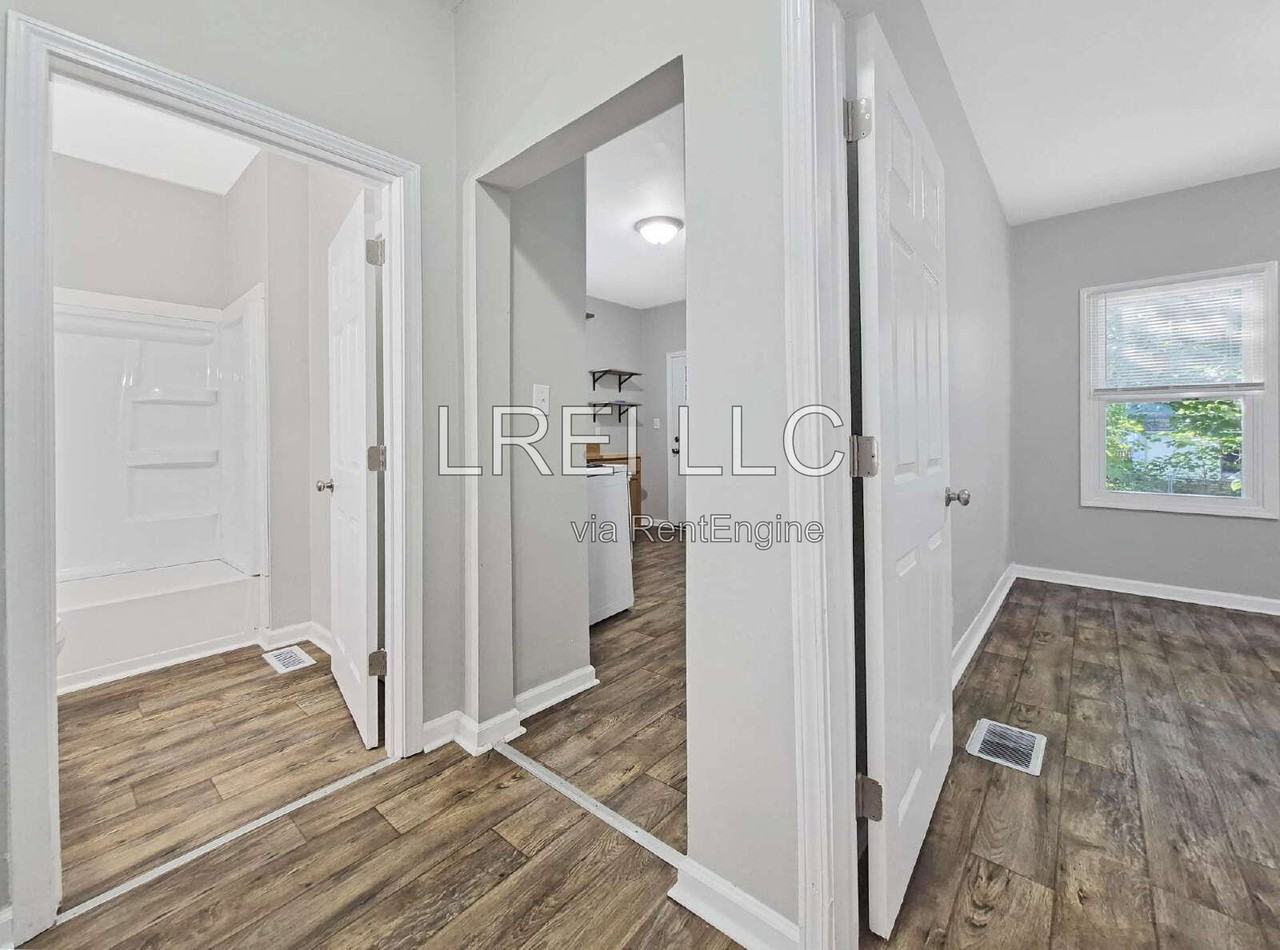 664 S 37th St - Photo 3 of 15