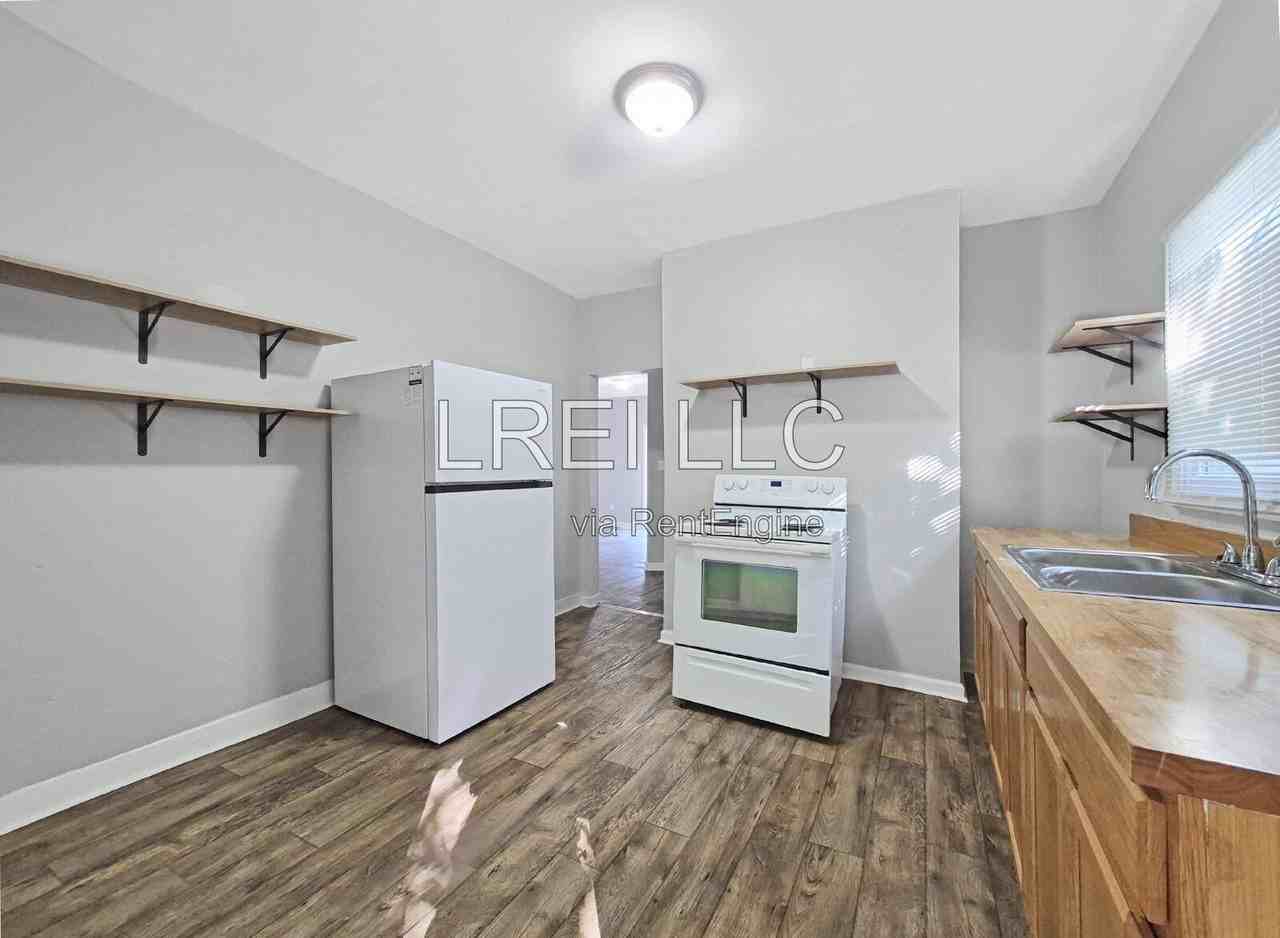 664 S 37th St - Photo 5 of 15