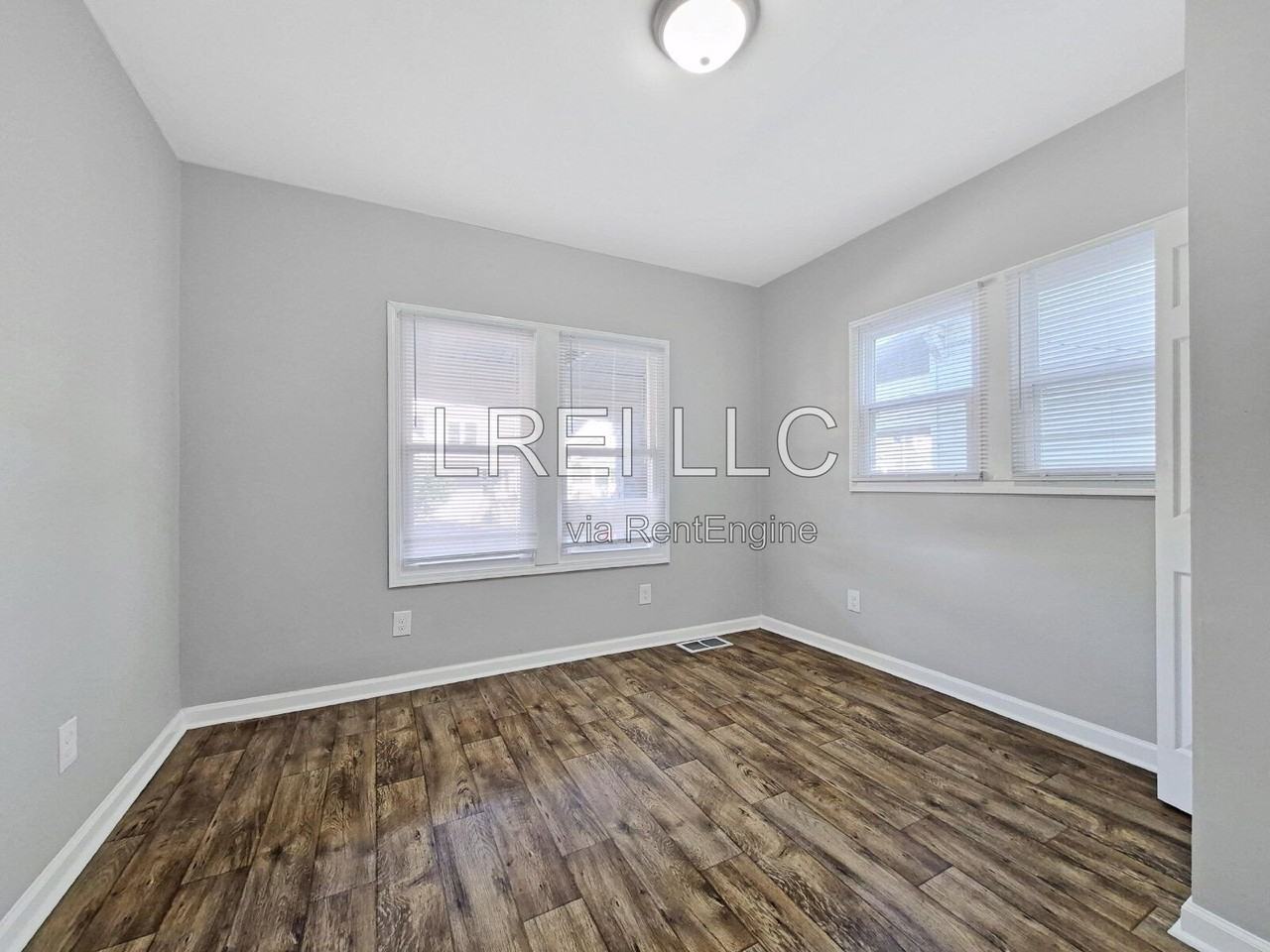 664 S 37th St - Photo 6 of 15
