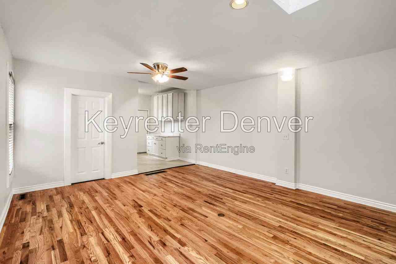 520 W 5th Ave - Photo 3 of 18