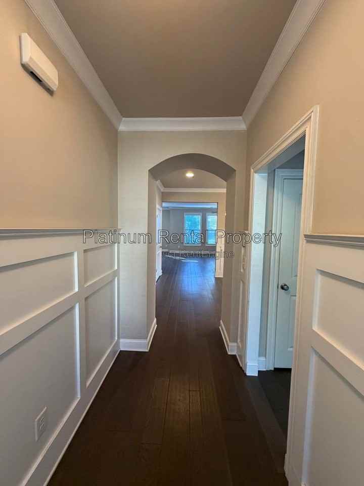 855 Hargrove Point Way - Photo 4 of 50