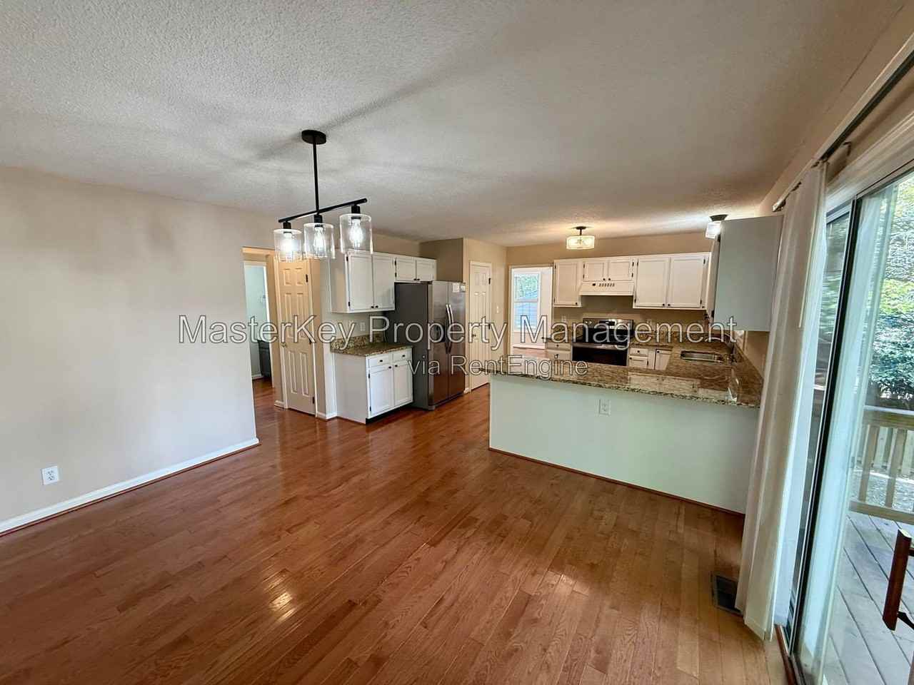 300 Silk Hope Dr - Photo 4 of 27