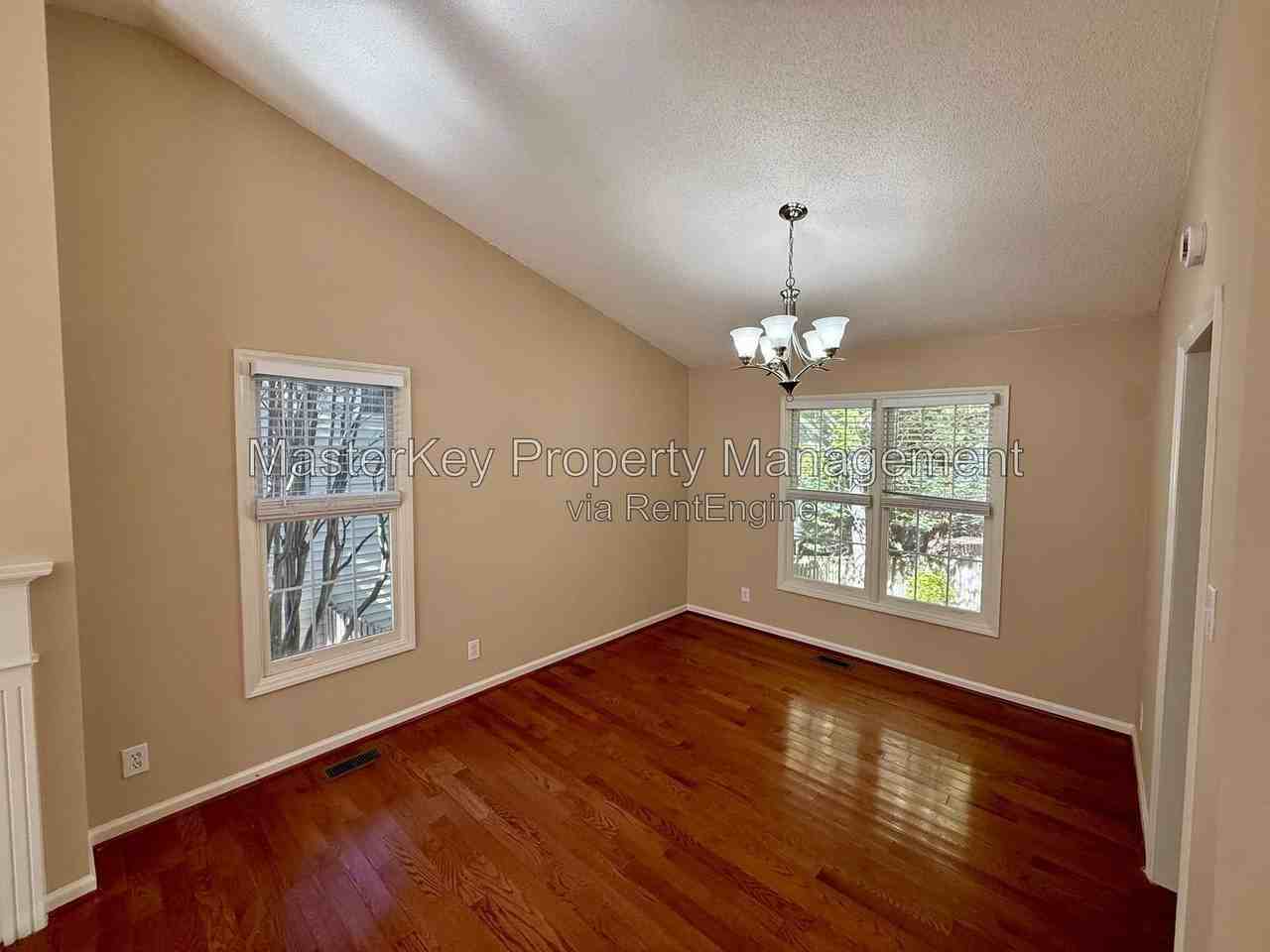 300 Silk Hope Dr - Photo 7 of 27