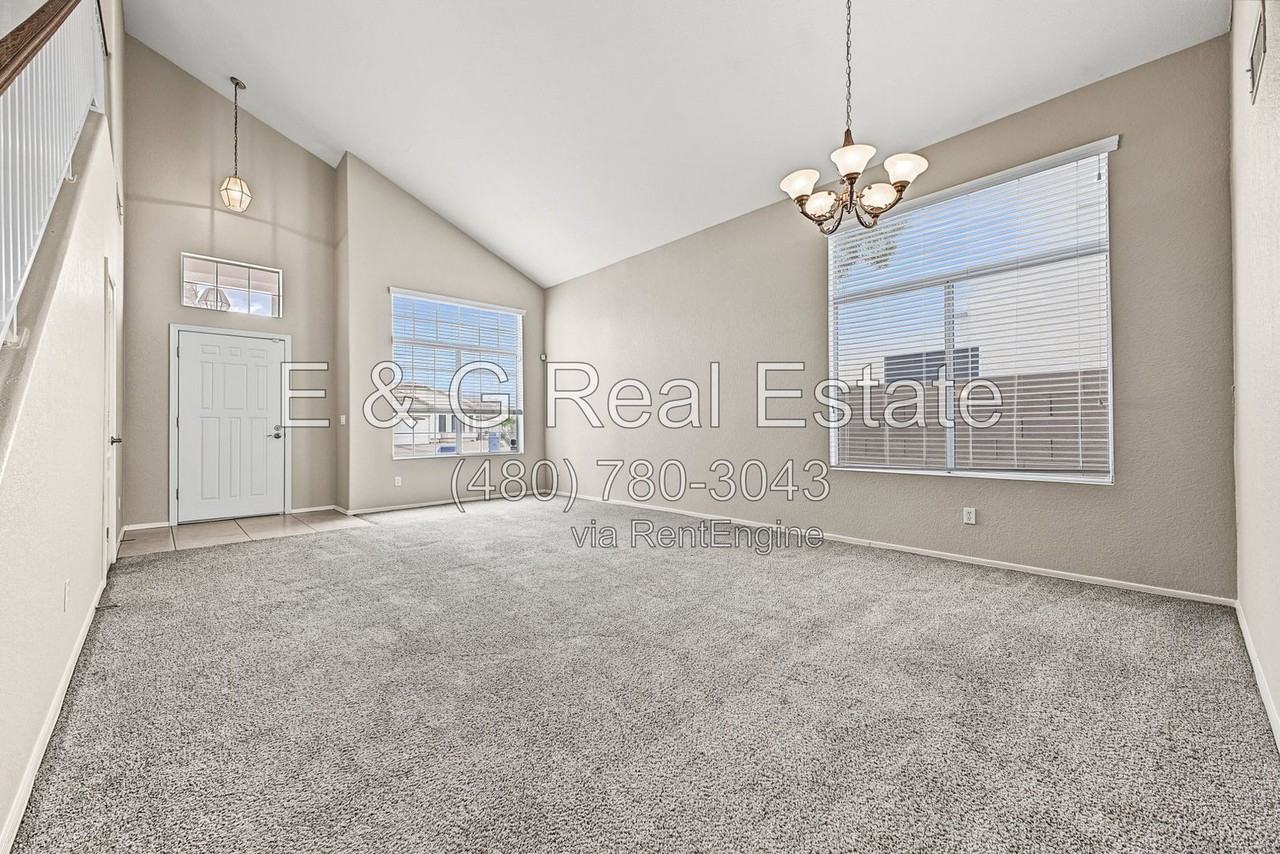 115 W Sagebrush St - Photo 5 of 31