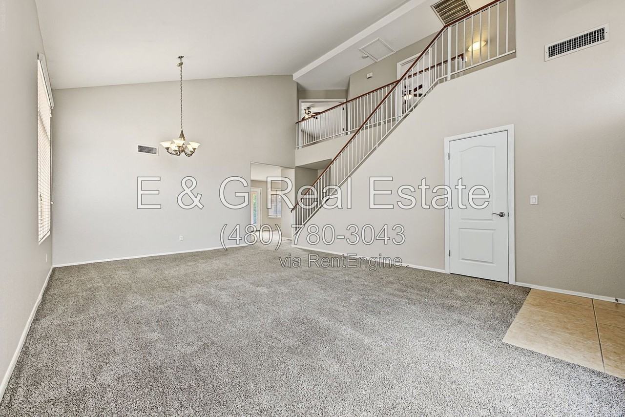 115 W Sagebrush St - Photo 6 of 31