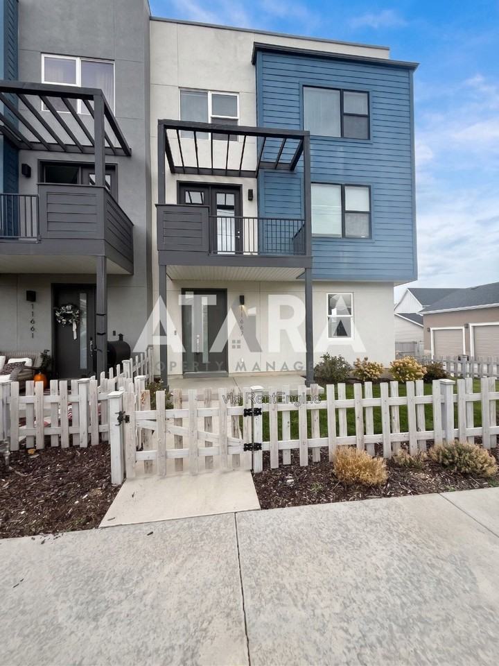 11667 S Skyward Rd - Photo 5 of 50
