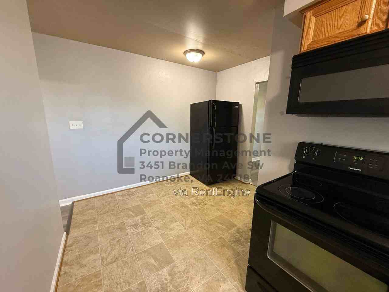 602 Day Ave Sw #18 - Photo 3 of 13