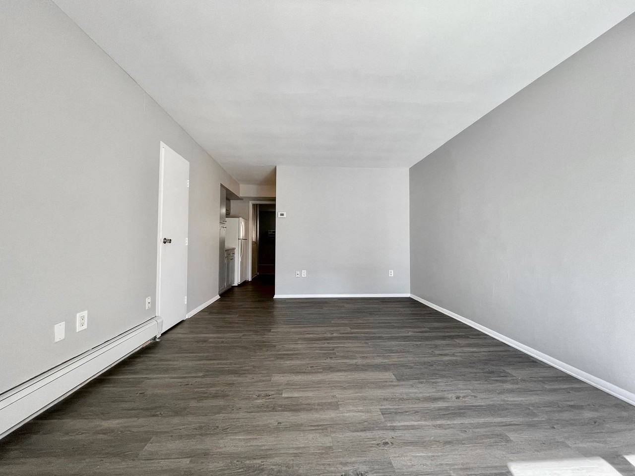 511 Knapp St Ne #7 - Photo 2 of 15