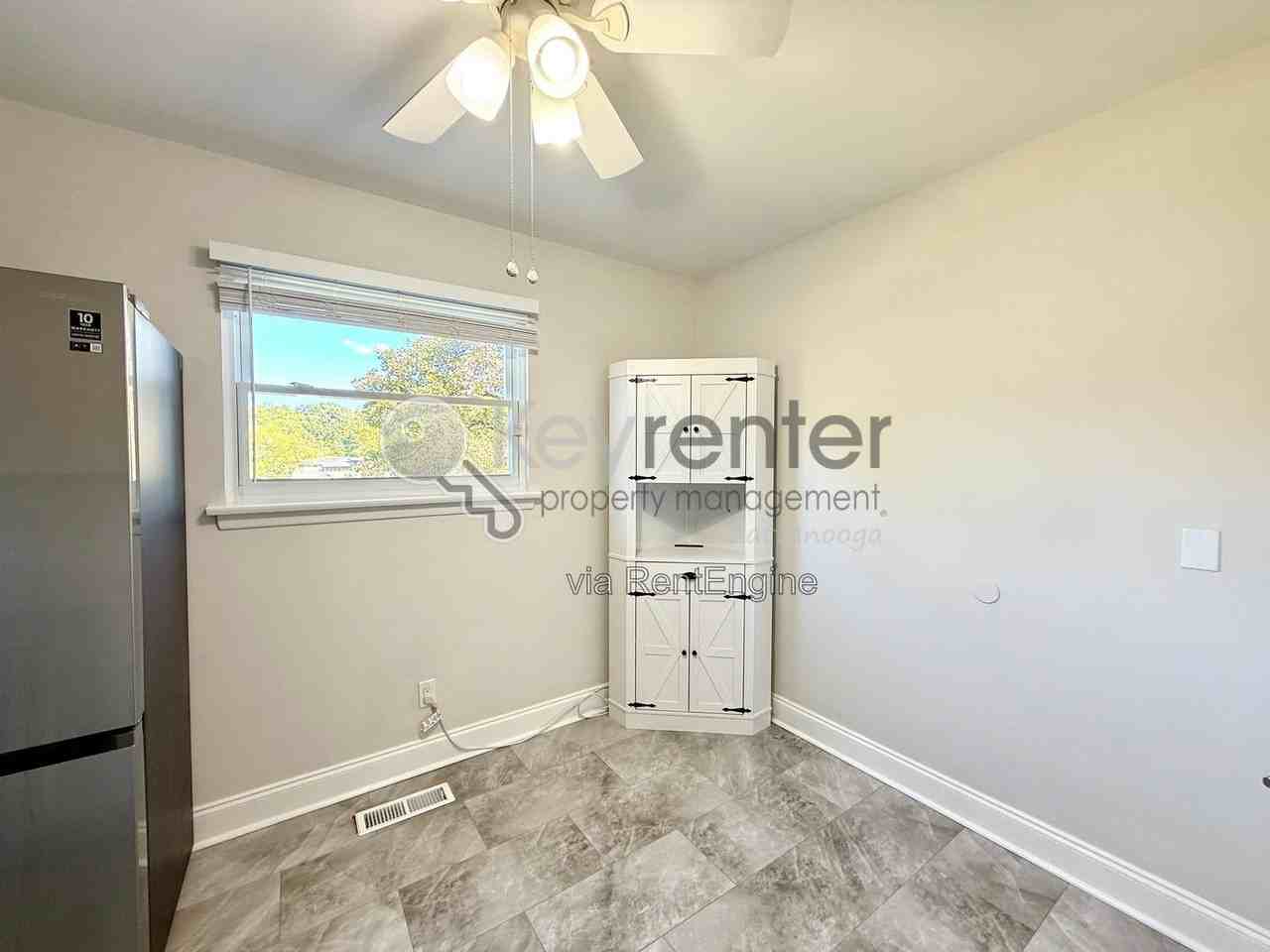745 Munro Rd - Photo 7 of 18