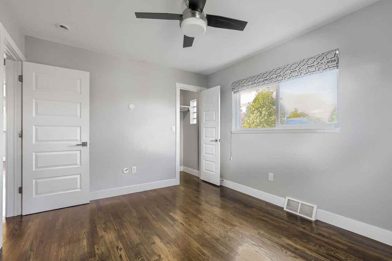 3272 Locust St - Photo 7 of 12