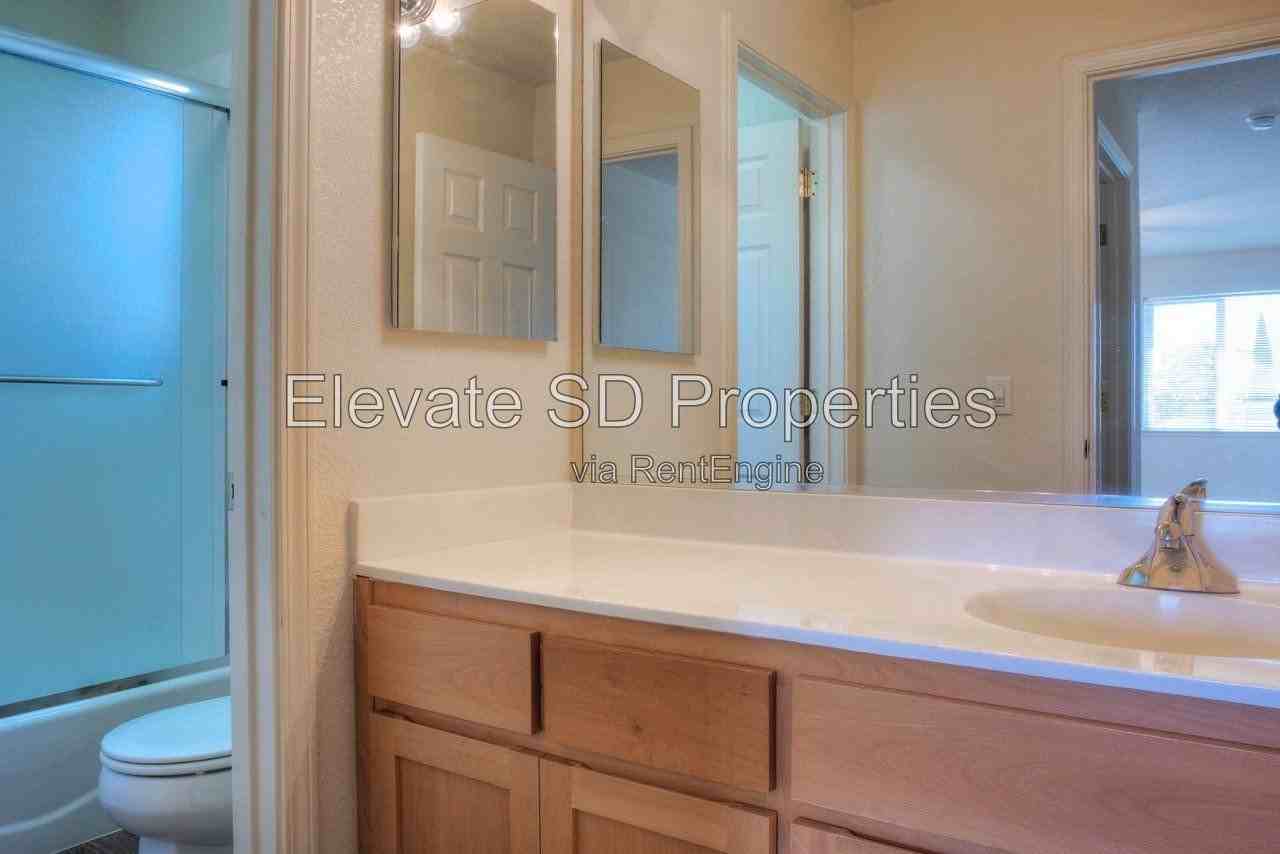 2838 Grove Way - Photo 7 of 30