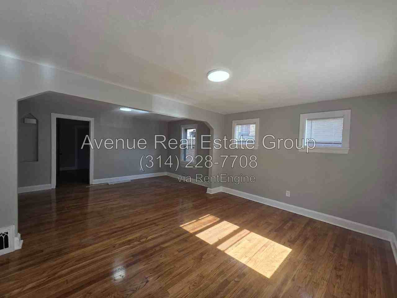 7137 Garesche Ave - Photo 2 of 14