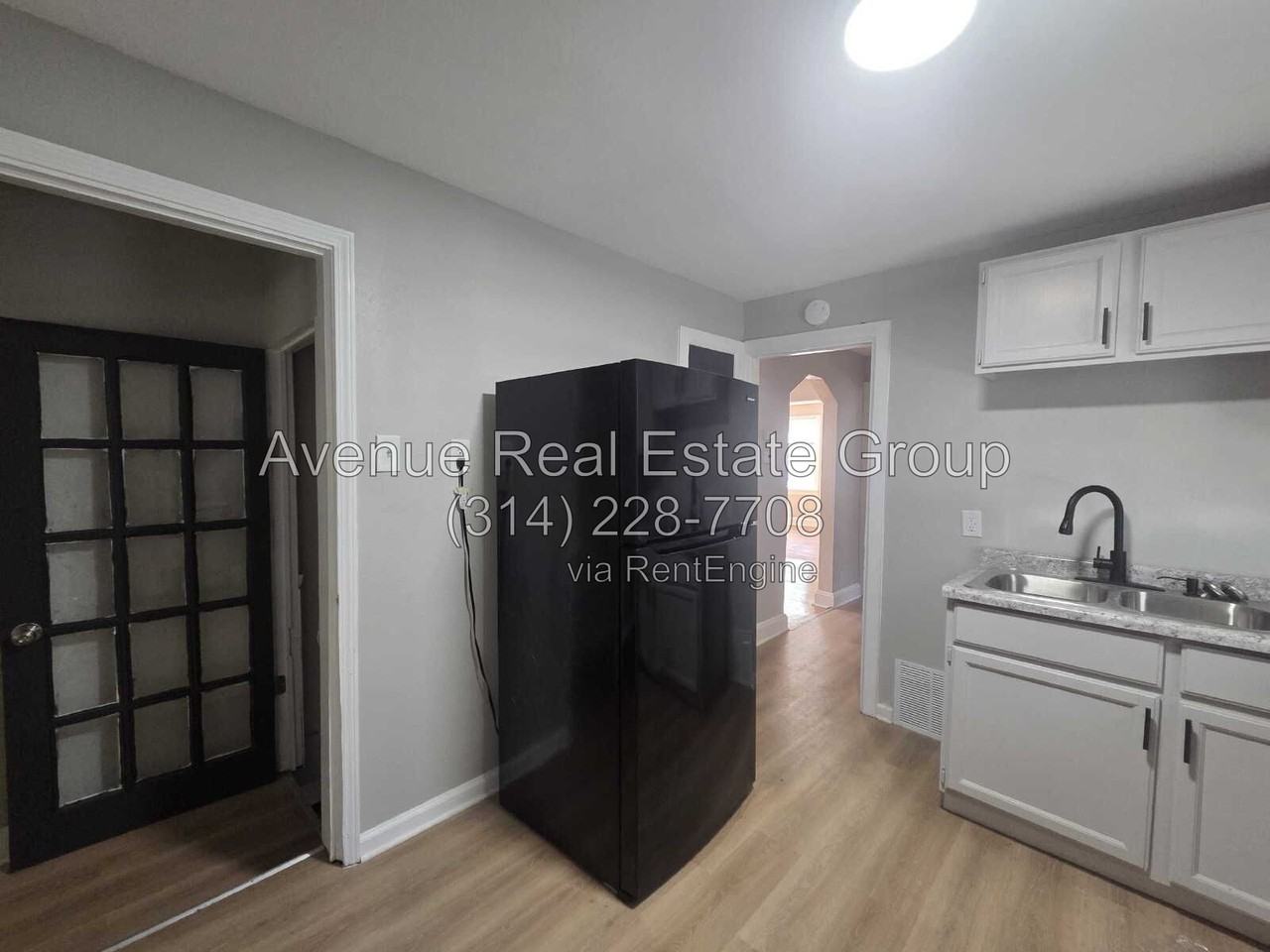 7137 Garesche Ave - Photo 4 of 14