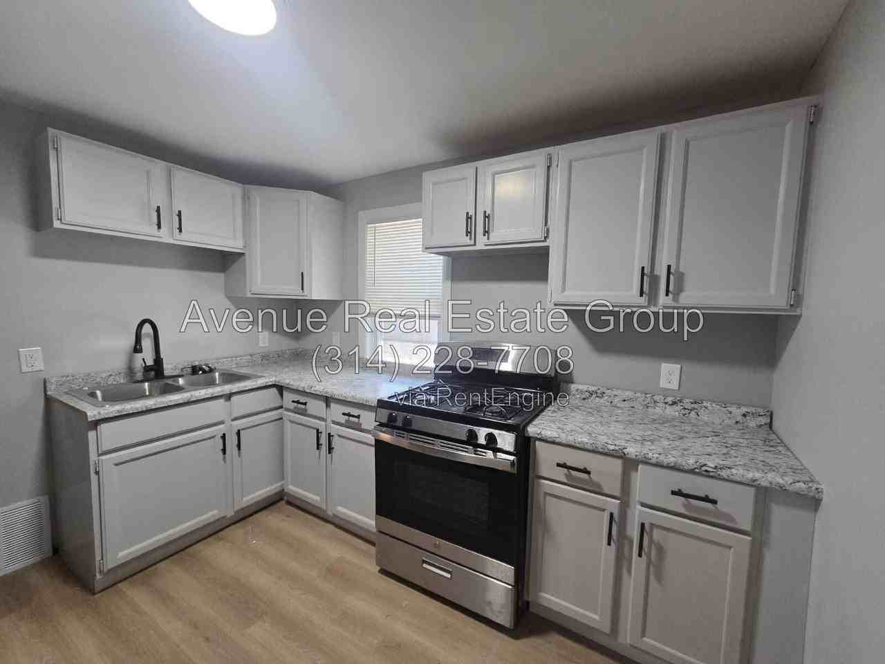 7137 Garesche Ave - Photo 5 of 14