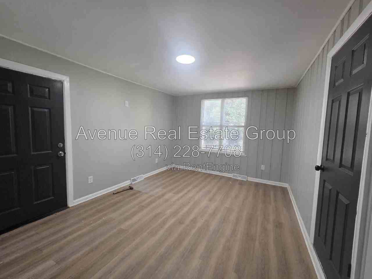 7137 Garesche Ave - Photo 6 of 14