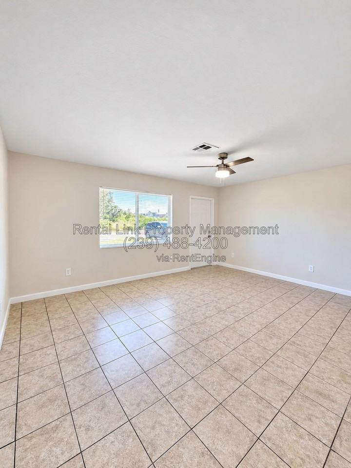 140 Harry Ave S - Photo 3 of 24