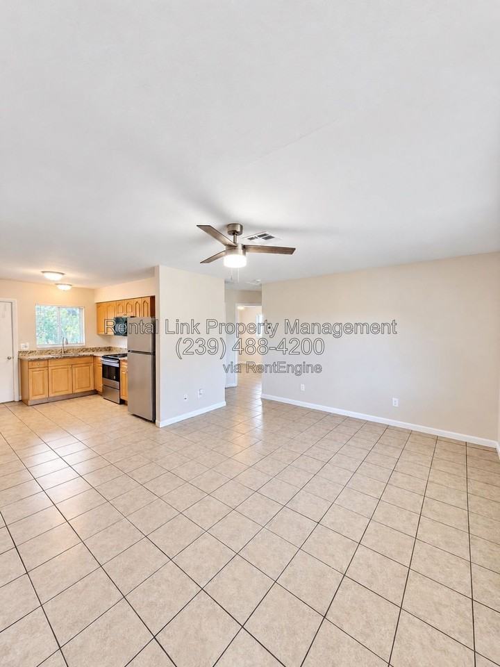 140 Harry Ave S - Photo 7 of 24