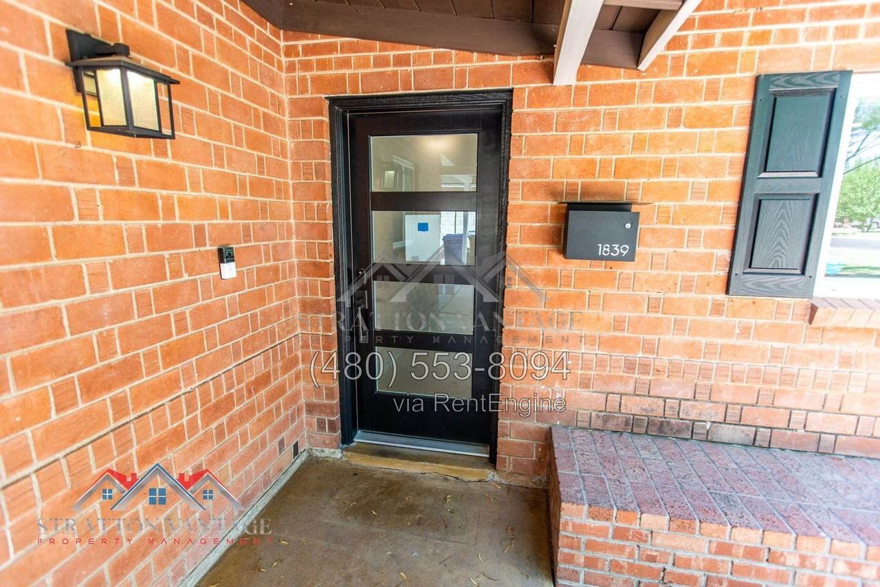 1839 E Palo Verde Dr - Photo 3 of 45