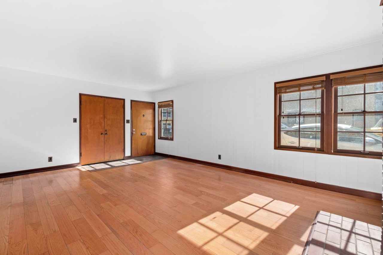 6520 E Ocean Blvd - Photo 3 of 9