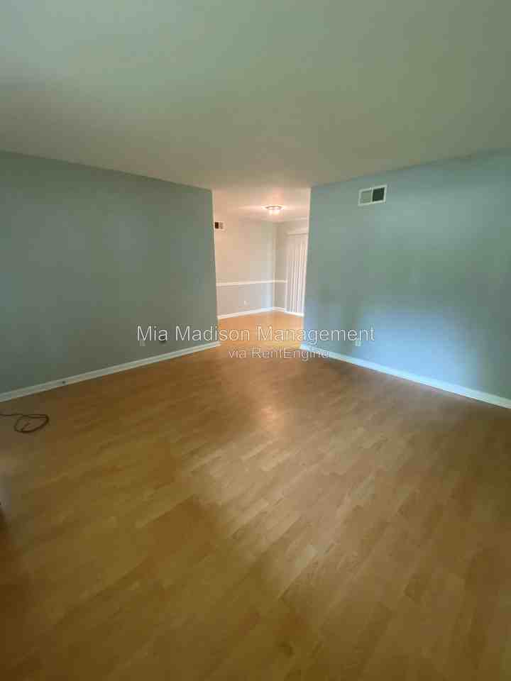 12 Sheridan Dr - Photo 3 of 14