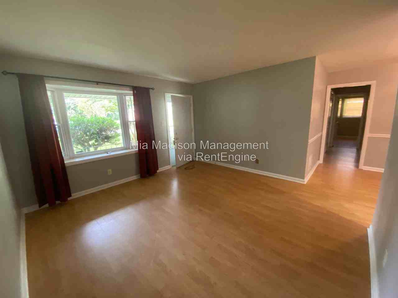 12 Sheridan Dr - Photo 4 of 14