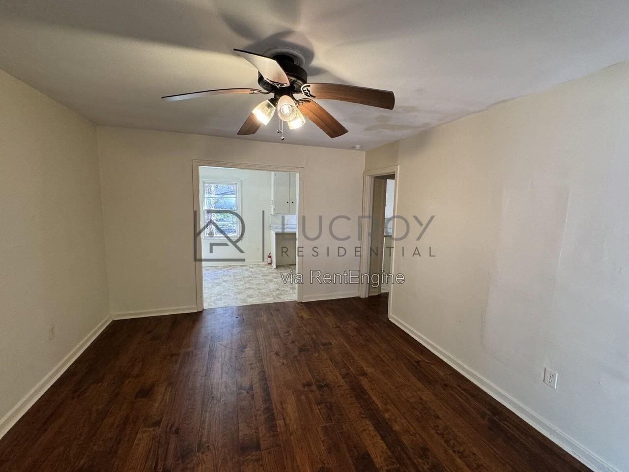 2786 Brookwood Dr - Photo 2 of 9