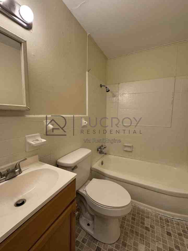 2786 Brookwood Dr - Photo 6 of 9