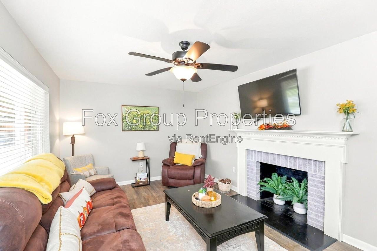 824 Kerley Ct - Photo 6 of 17