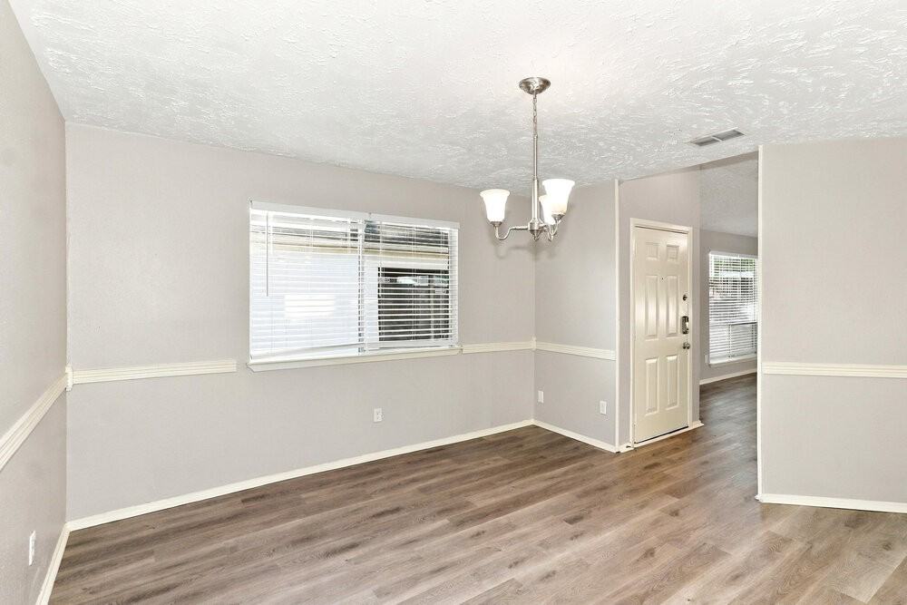 3915 Vineyard Dr - Photo 6 of 17
