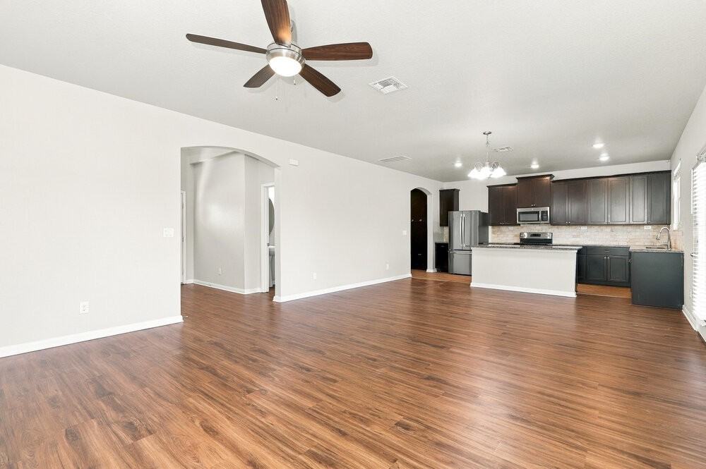 8230 Broussard - Photo 5 of 17