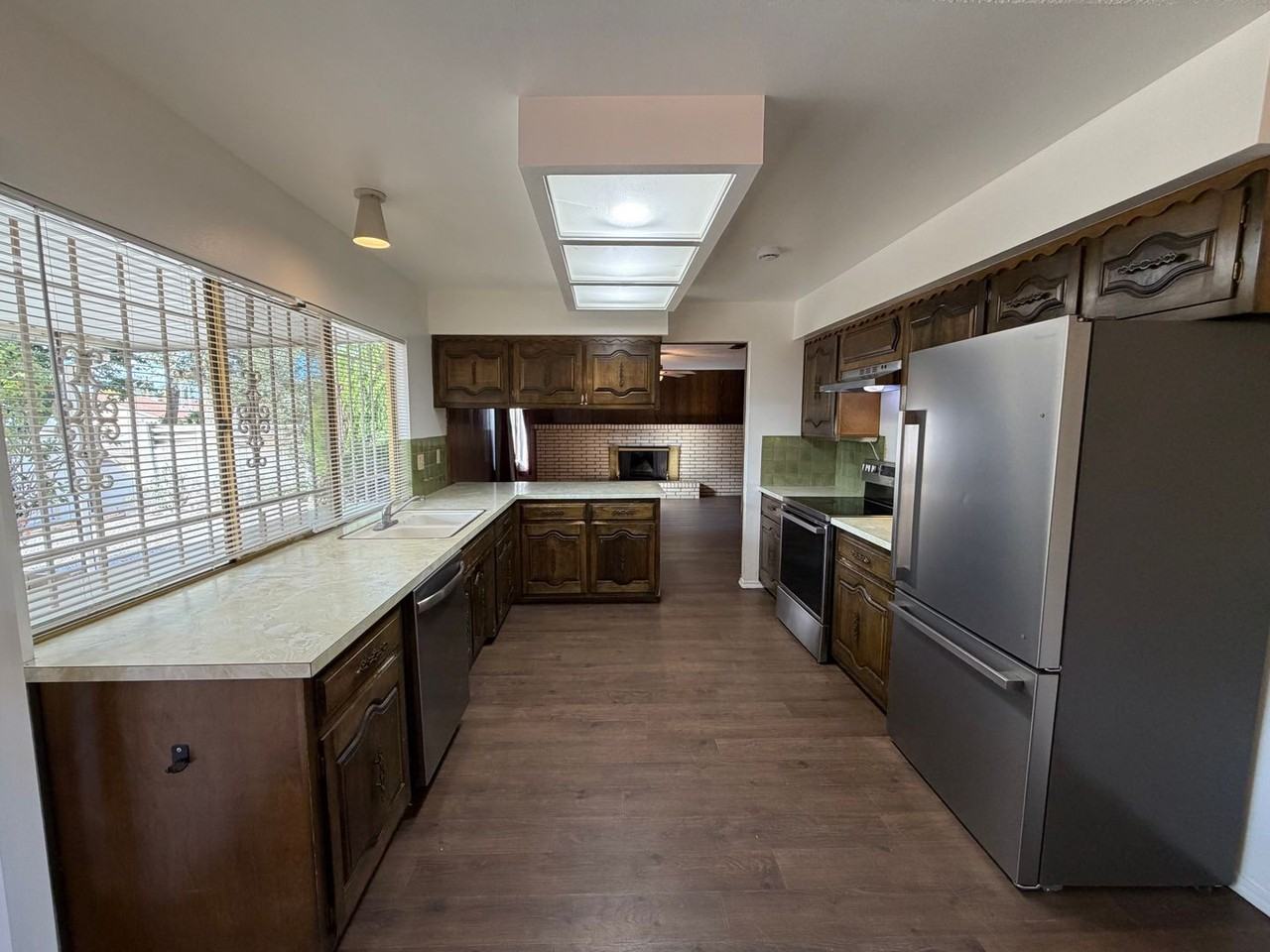 3801 Shenandoah Pl Ne - Photo 4 of 20