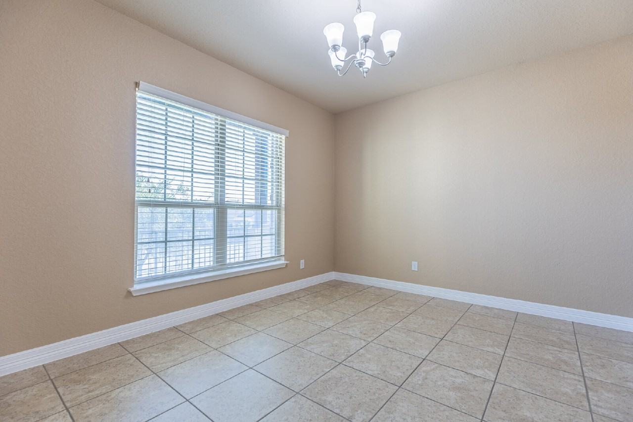 4937 Battle Lake St - Photo 6 of 50