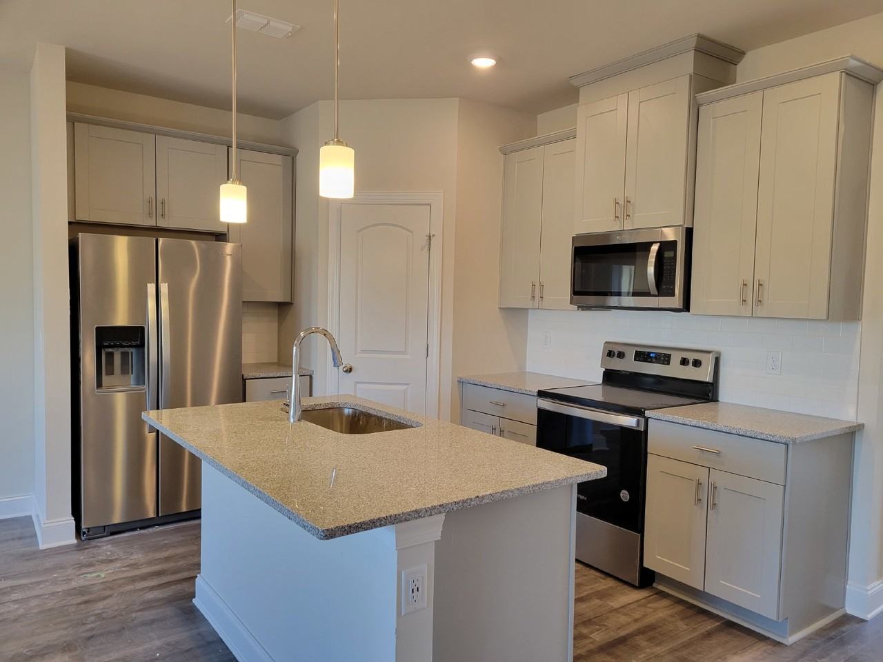 1916 Cascade Ct - Photo 5 of 18