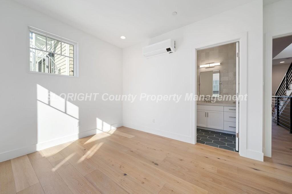 219 1st St - Photo 7 of 31
