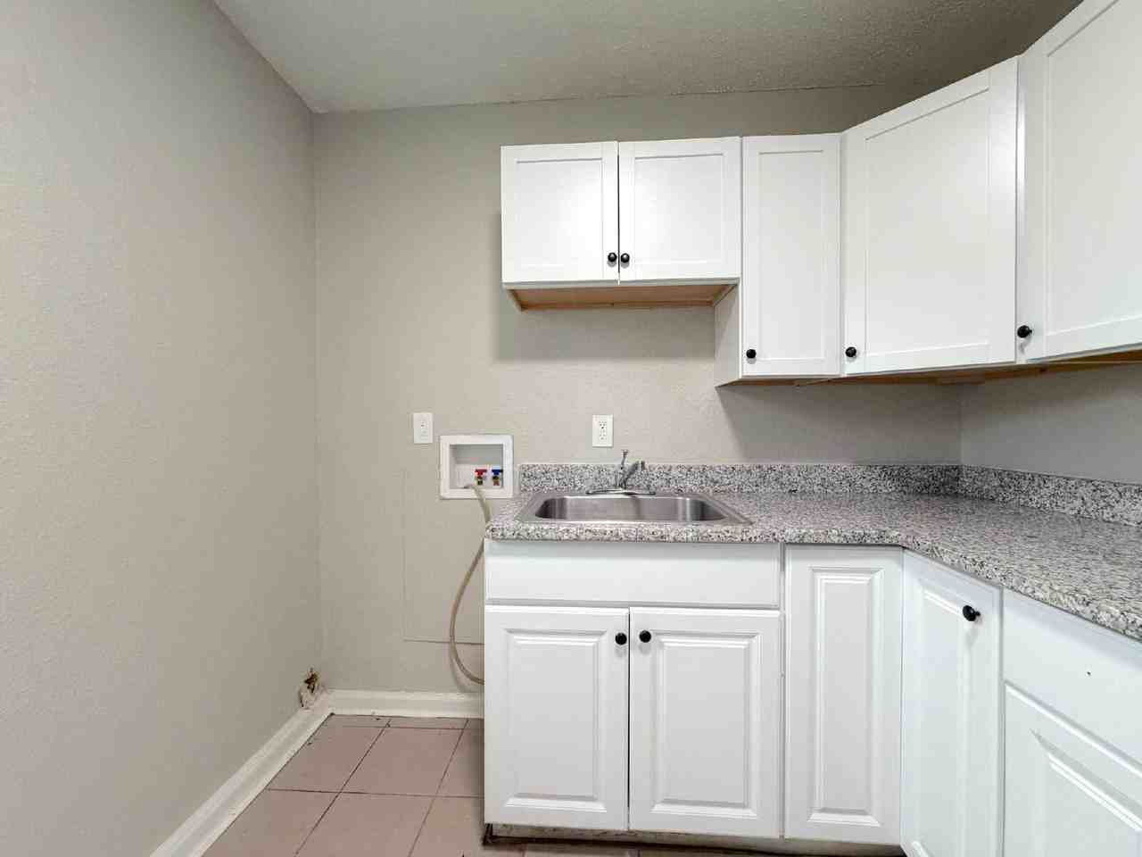6200 E 155th St #B - Photo 7 of 13
